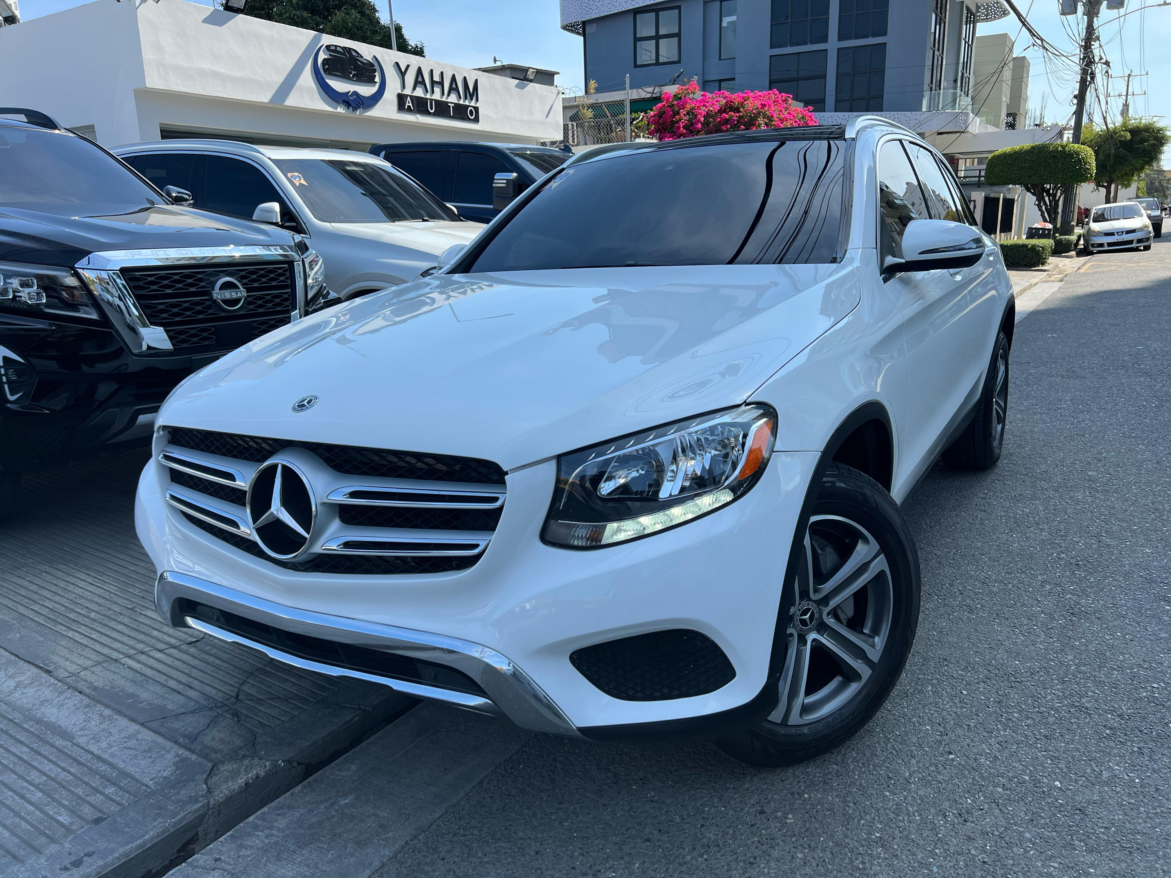 jeepetas y camionetas - Mercedes-Benz GLC 300 2018 0