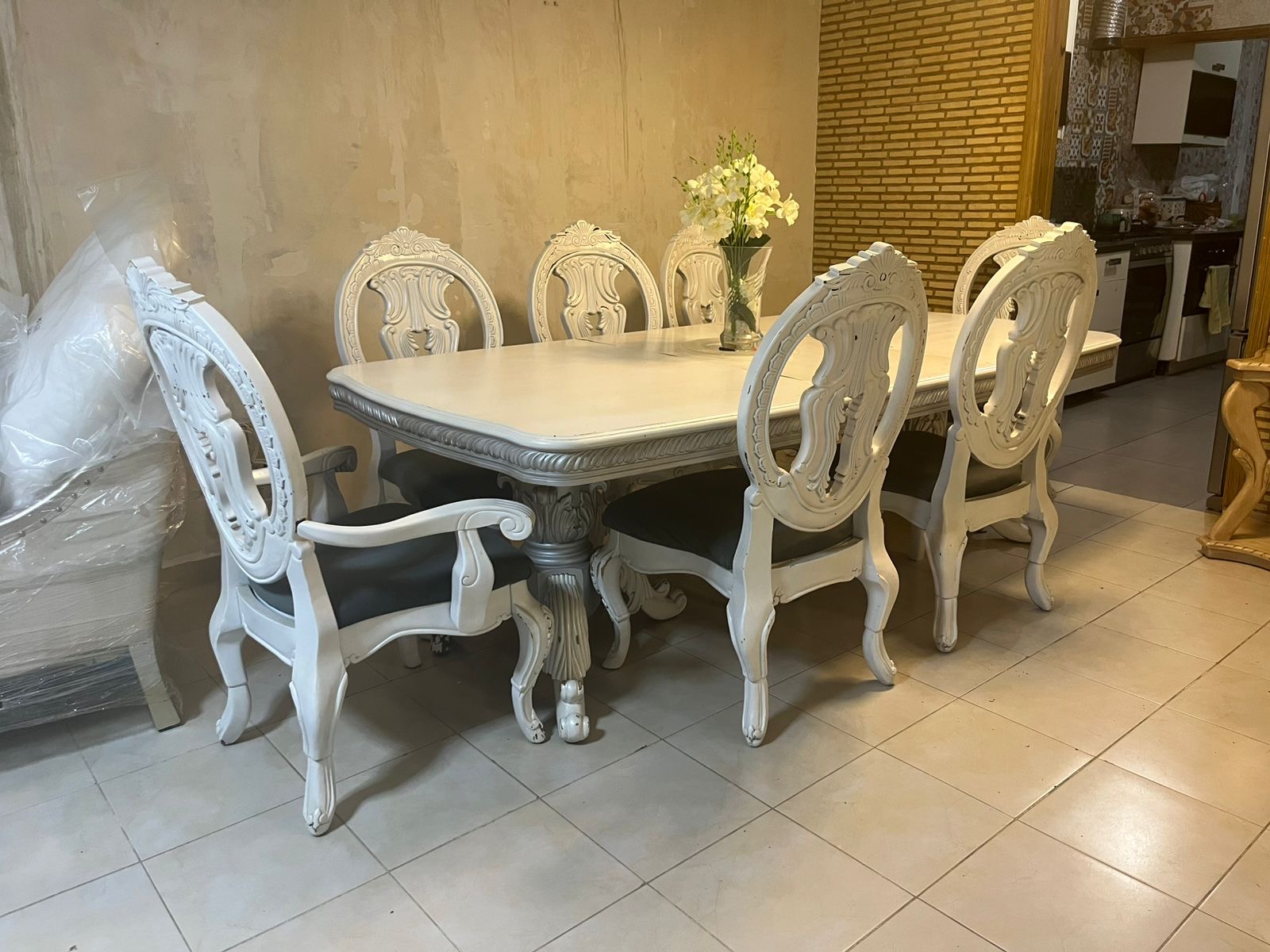 muebles y colchones - Vendo comedor  lo vendo en 250000