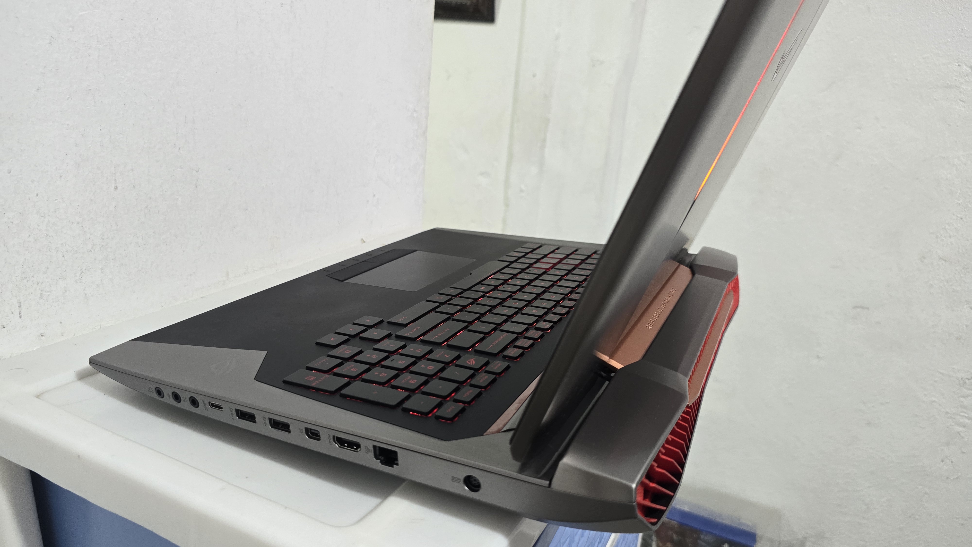 computadoras y laptops - Asus Gamer ROG Core i7 2.70ghz Ram 32gb ddr4 Disco 256gb Y 1000gb Gtx 1070 8gb 5