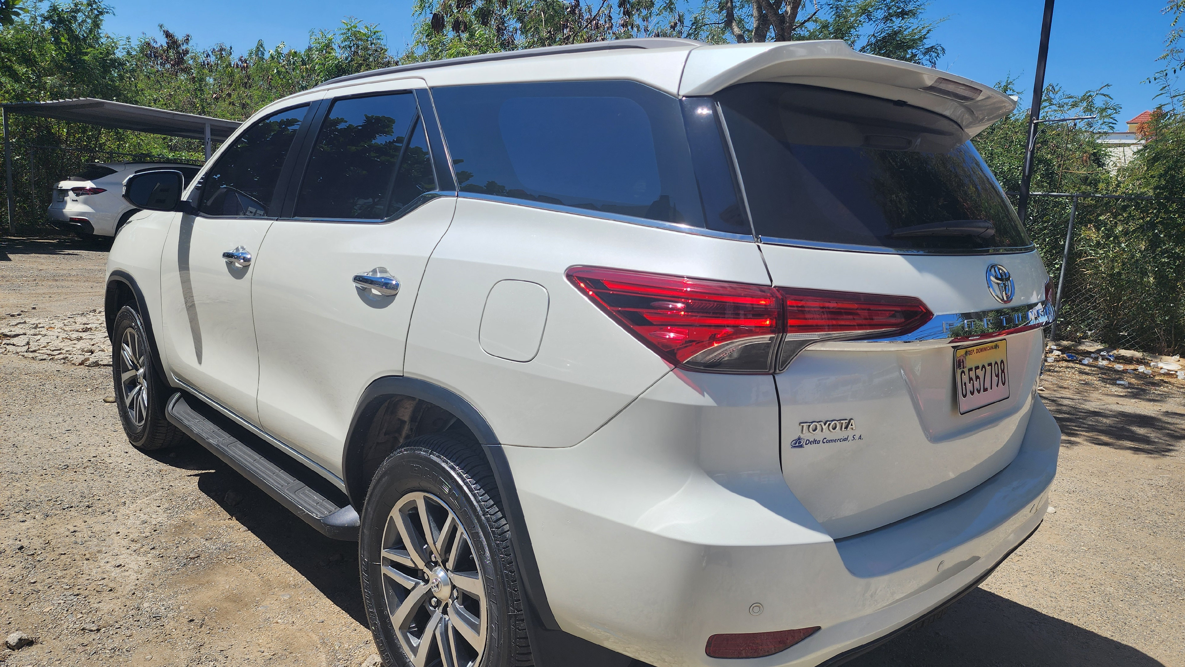 jeepetas y camionetas - Toyota fortuner 2018 3