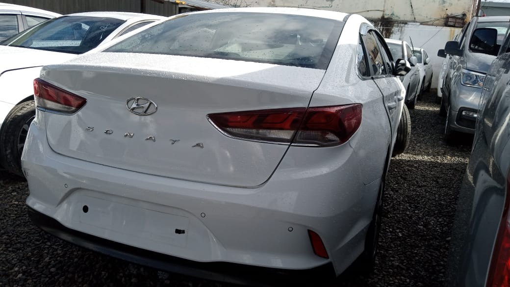 carros - HYUNDAI SONATA NEW RISE 2019 BLANCO. CAJA NUEVA 5