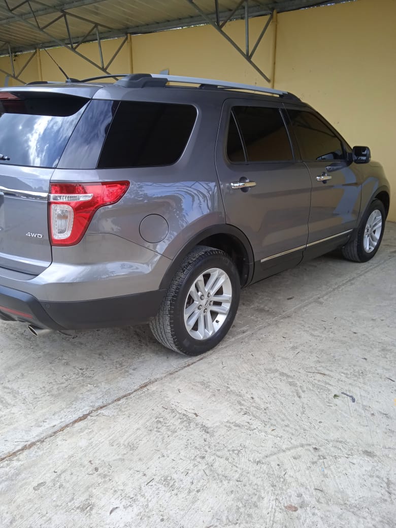 jeepetas y camionetas - Ford Explorer xlt 2015 4