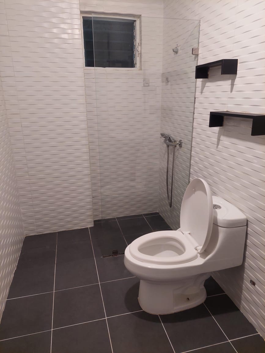 apartamentos - Alquiló en el millón dos hab dos baños dos parqueo 3