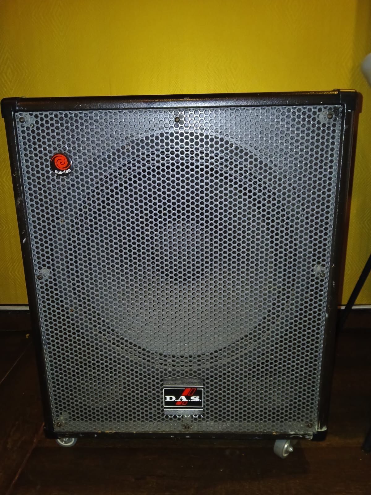 otros electronicos - D.A.S subwoofer 18A