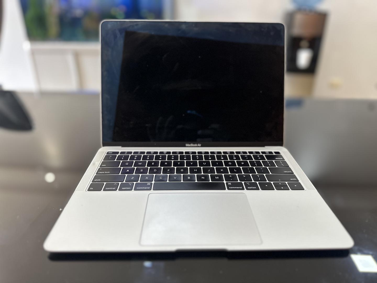 computadoras y laptops - MacBook Air 2018