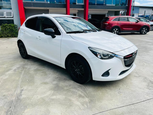 carros - Mazda Demio 2018 Full 

 1