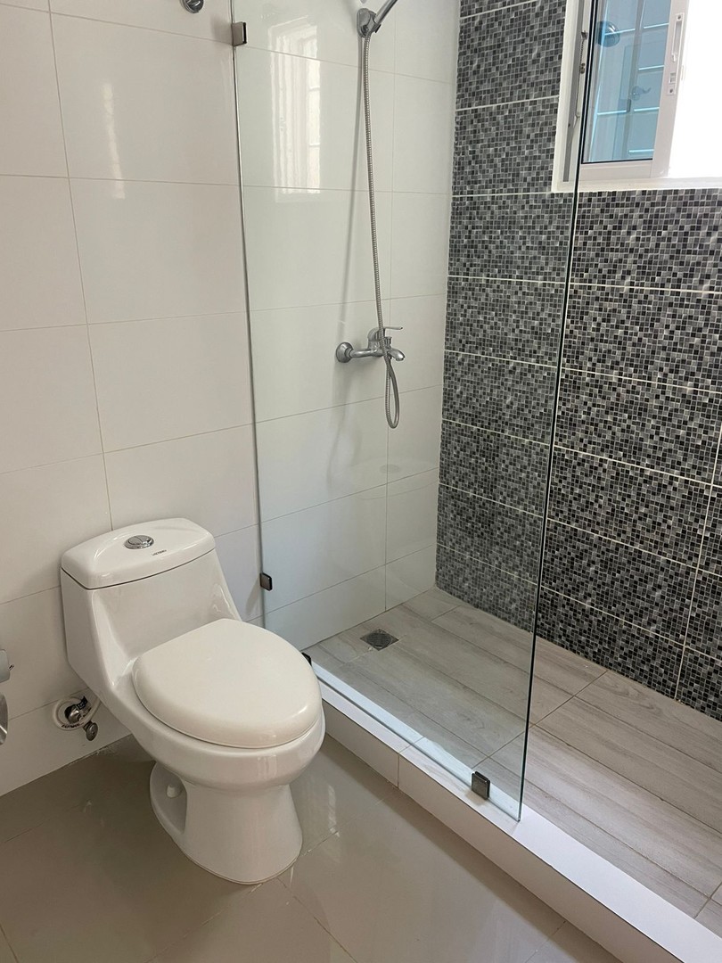 apartamentos - Apartamento 1er Nivel en Llanos de Gurabo 7