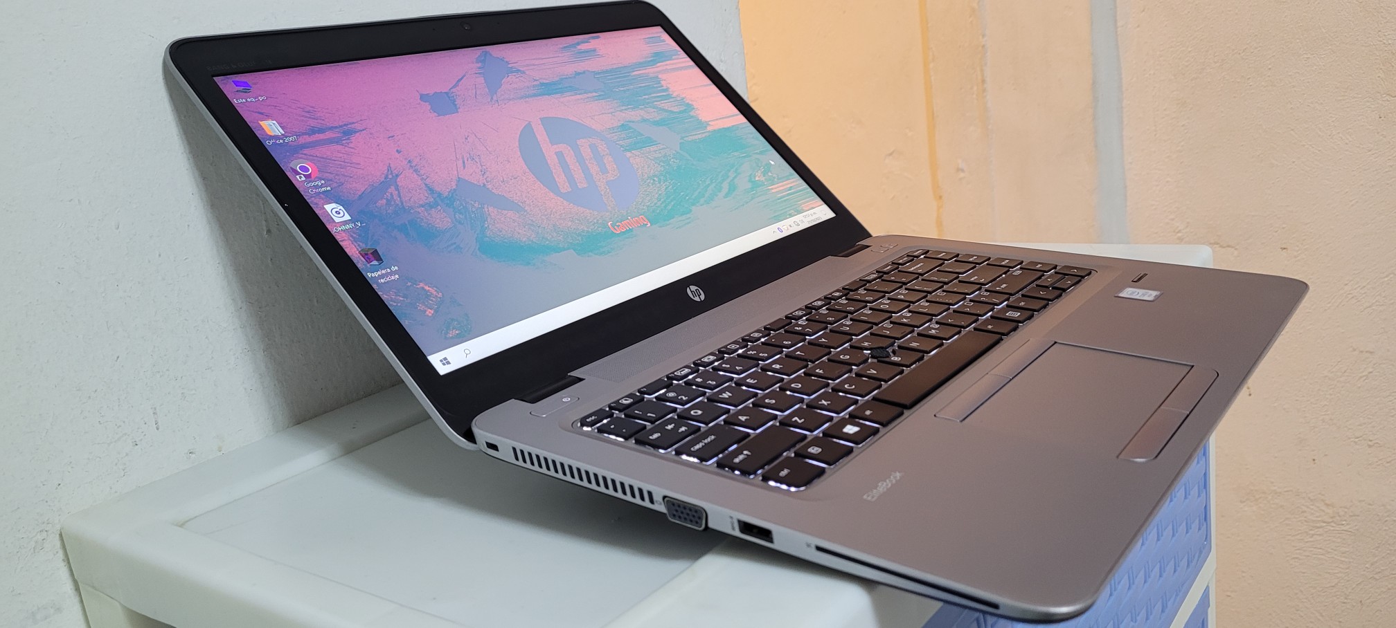 computadoras y laptops - Laptop hp 14 Pulg Core i5 6ta Ram 8gb ddr4 Disco 128gb Y 320gb Wifi 1