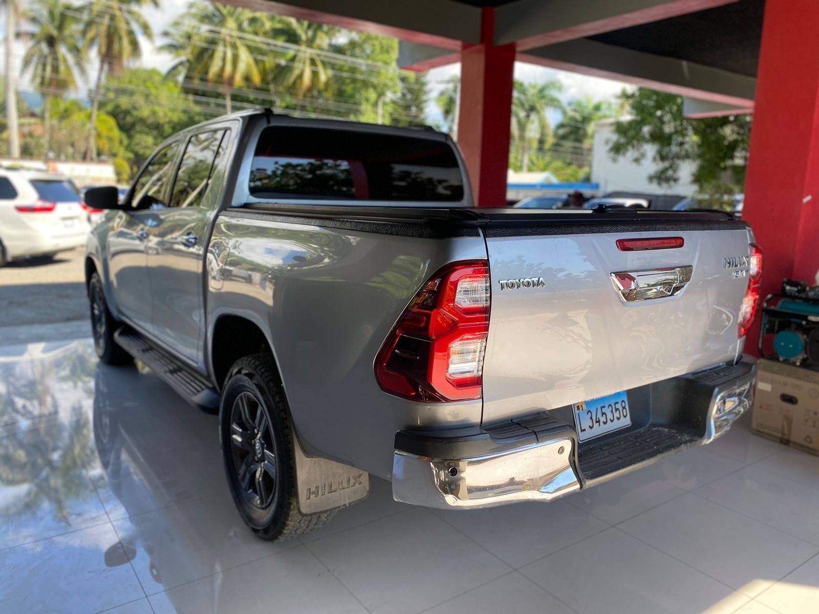 jeepetas y camionetas - Toyota Hilux 2016 9