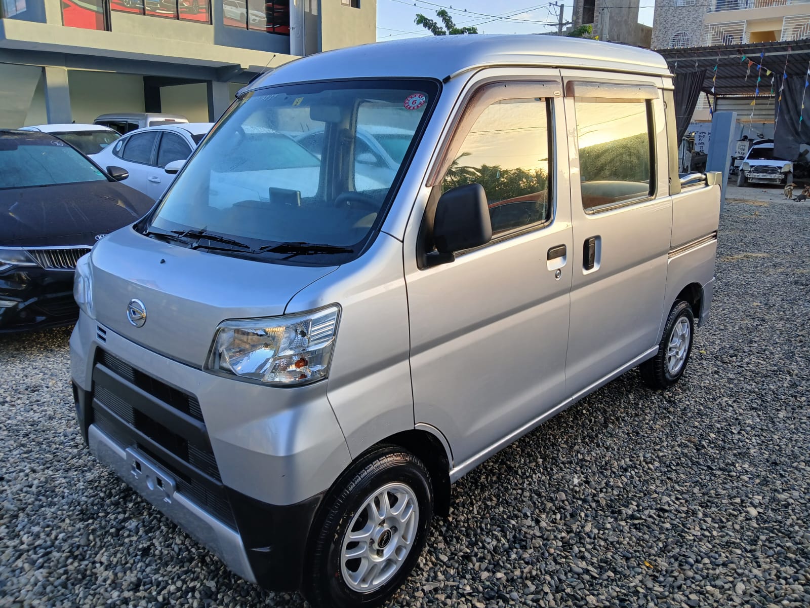 carros - VENDO DAIHATSU HIJET 2018 FINANCIAMIENTO DISPONIBL 0