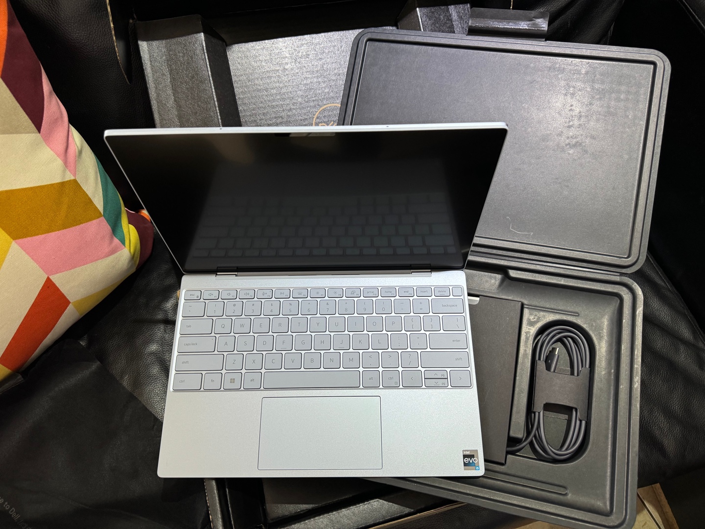 computadoras y laptops - Vendo PC Laptop DELL XPS 13 / Intel - Core i5 /256GB SSD/ 8GB Ram, $ 36,000 NEG 1