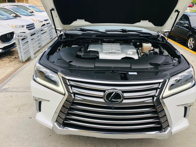 jeepetas y camionetas - LEXUS LX570  2019 7