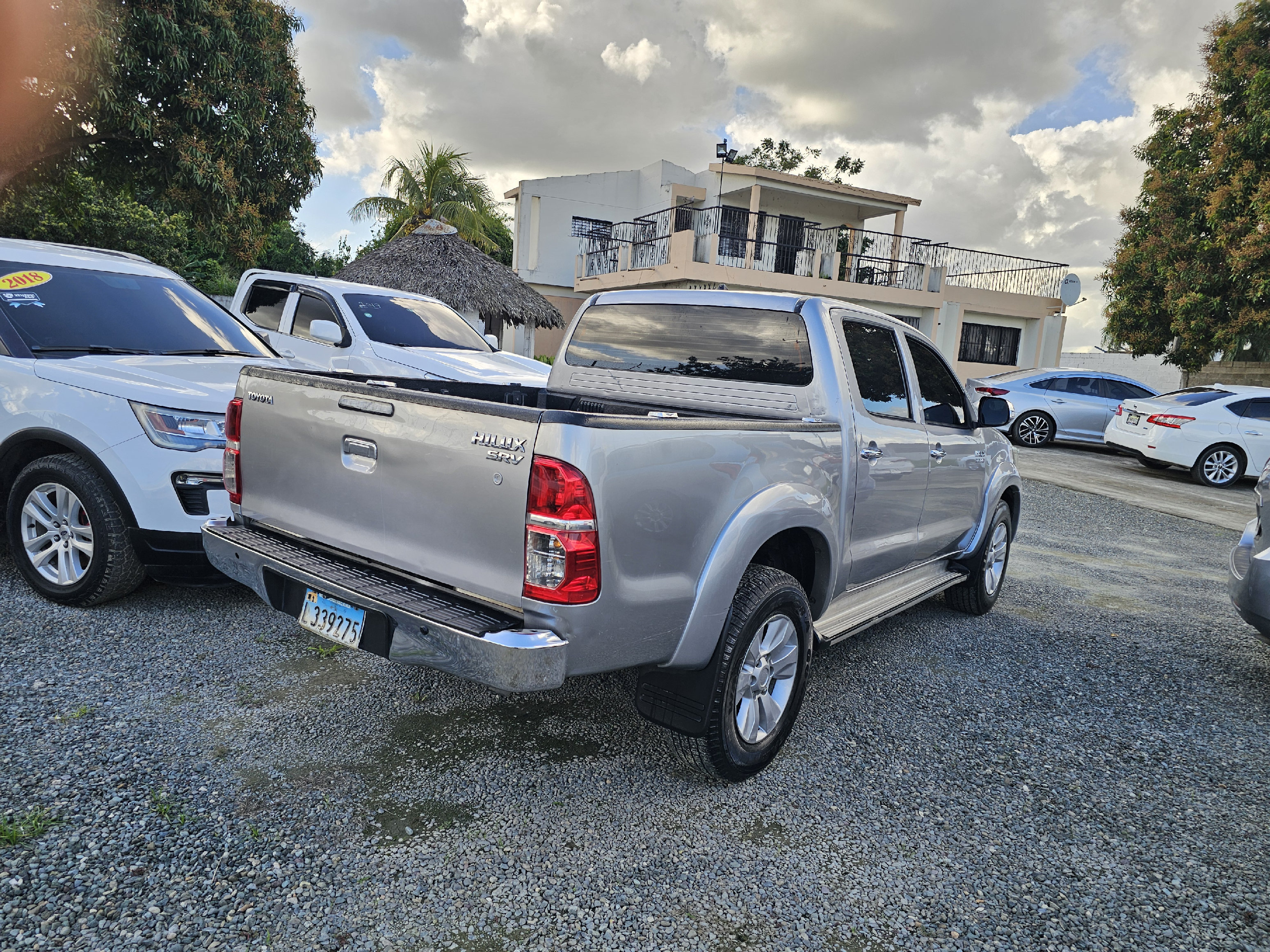 jeepetas y camionetas - Toyota Hilux SRV 2015 2