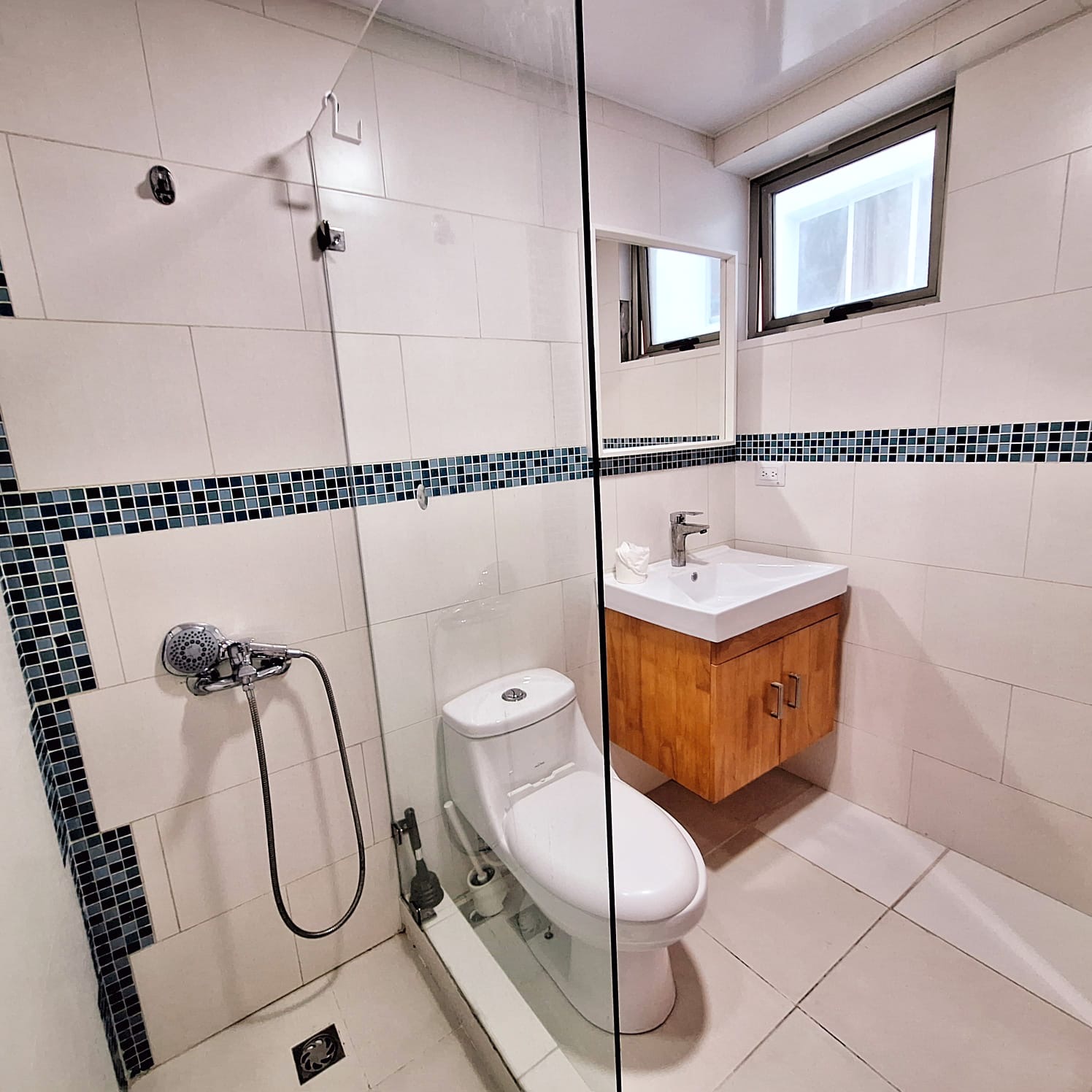 apartamentos - Vendo Bella vista norte tres hab con baño dos parq 6