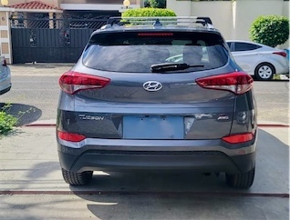 jeepetas y camionetas - Hyundai tucson 2018 SEL FULL 4x4 clean carfax recién importado financiamiento 