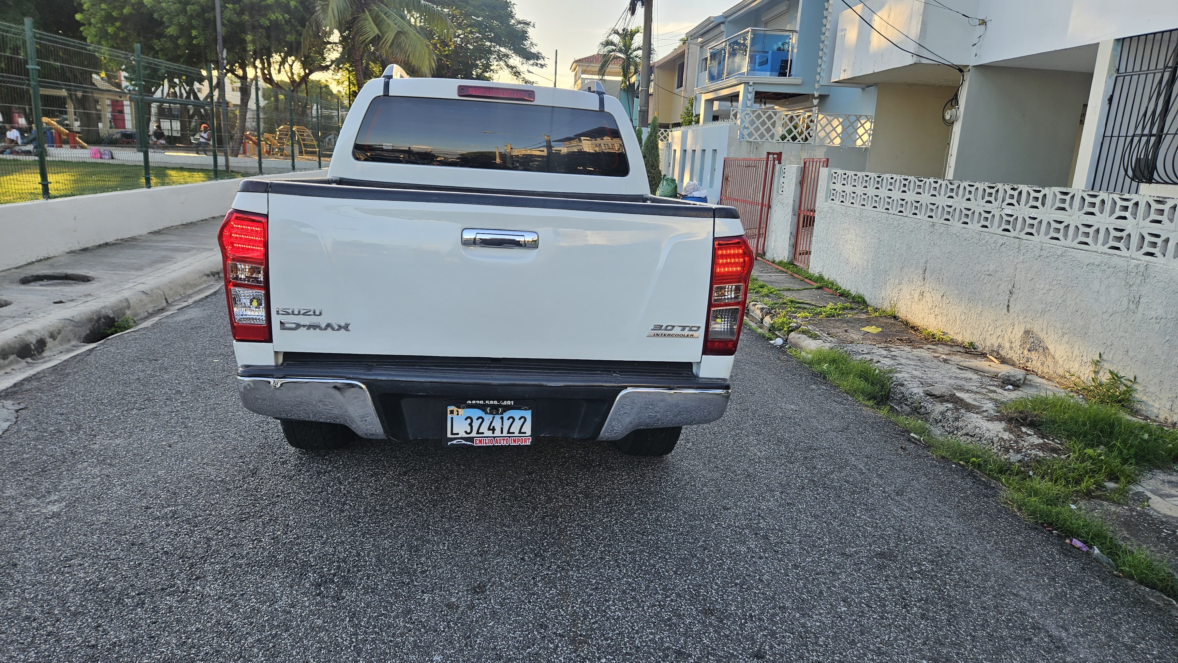 jeepetas y camionetas - Isuzu dmax full 2014 3.0 1