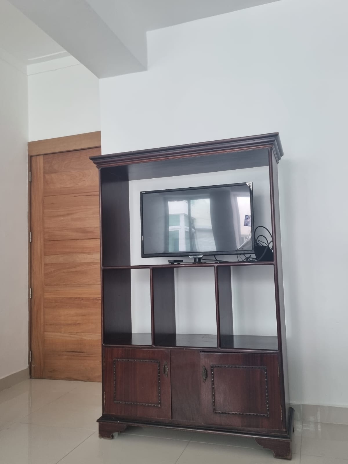 muebles y colchones - Mueble TV Caoba Sala 1