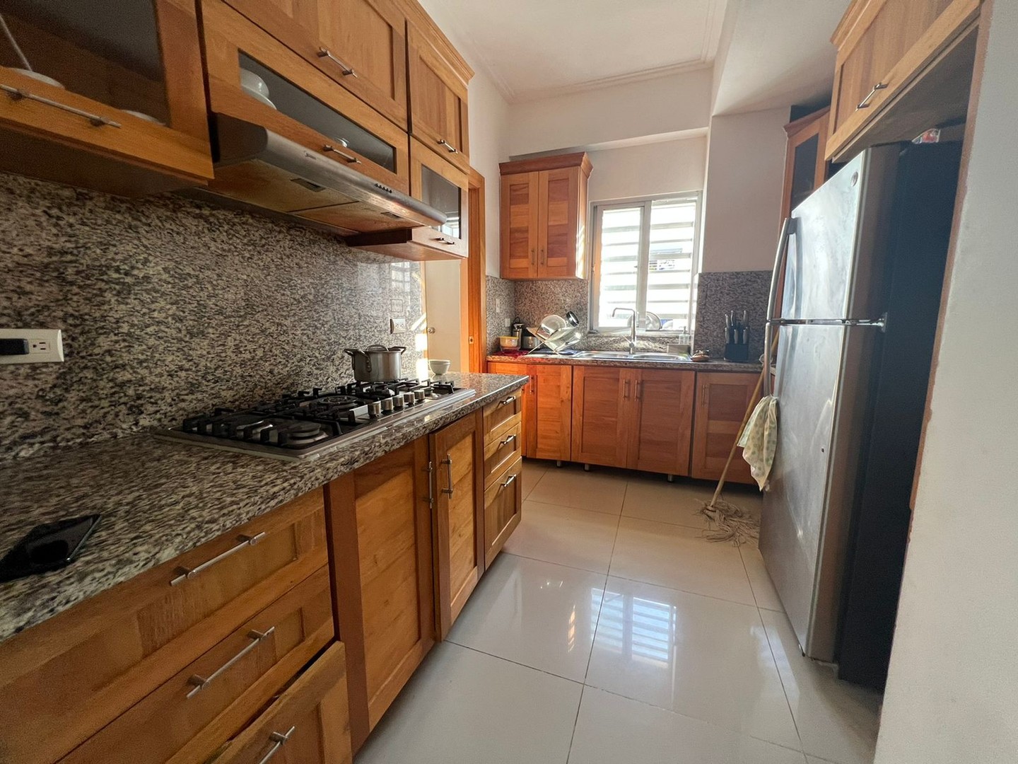 apartamentos - Vendo apartamento, en Jardines del Sur, próximo a la Núñezde Cáceres, 4to piso  1