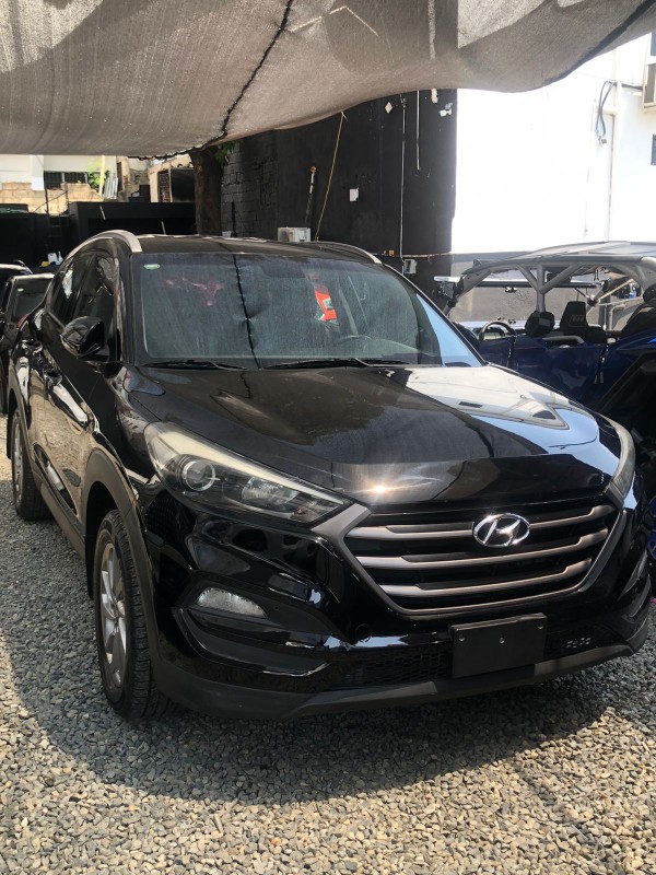 jeepetas y camionetas - Hyundai tucson 2016 excelente condición 0