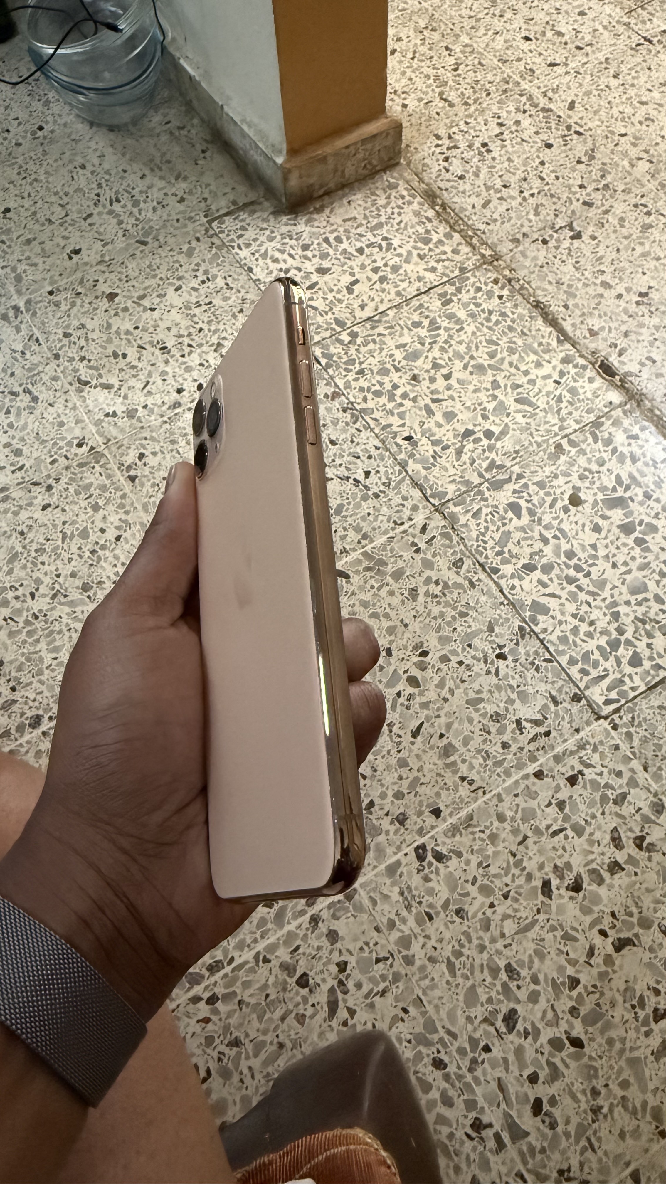 otros electronicos - vendo este Iphone 11pro max 512GB como nuevo nunca ha sido reparado ni abierto 2