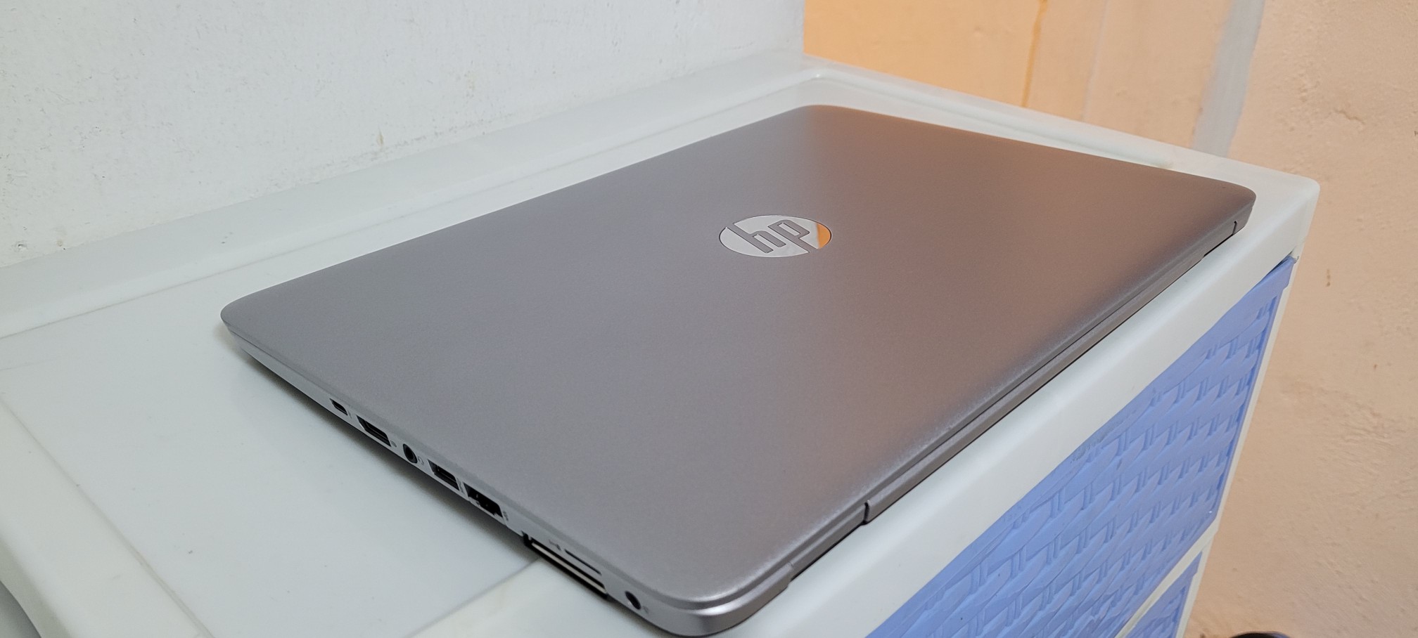 computadoras y laptops - Laptop hp 14 Pulg Core i5 6ta Ram 8gb ddr4 Disco 128gb Y 320gb Wifi 2