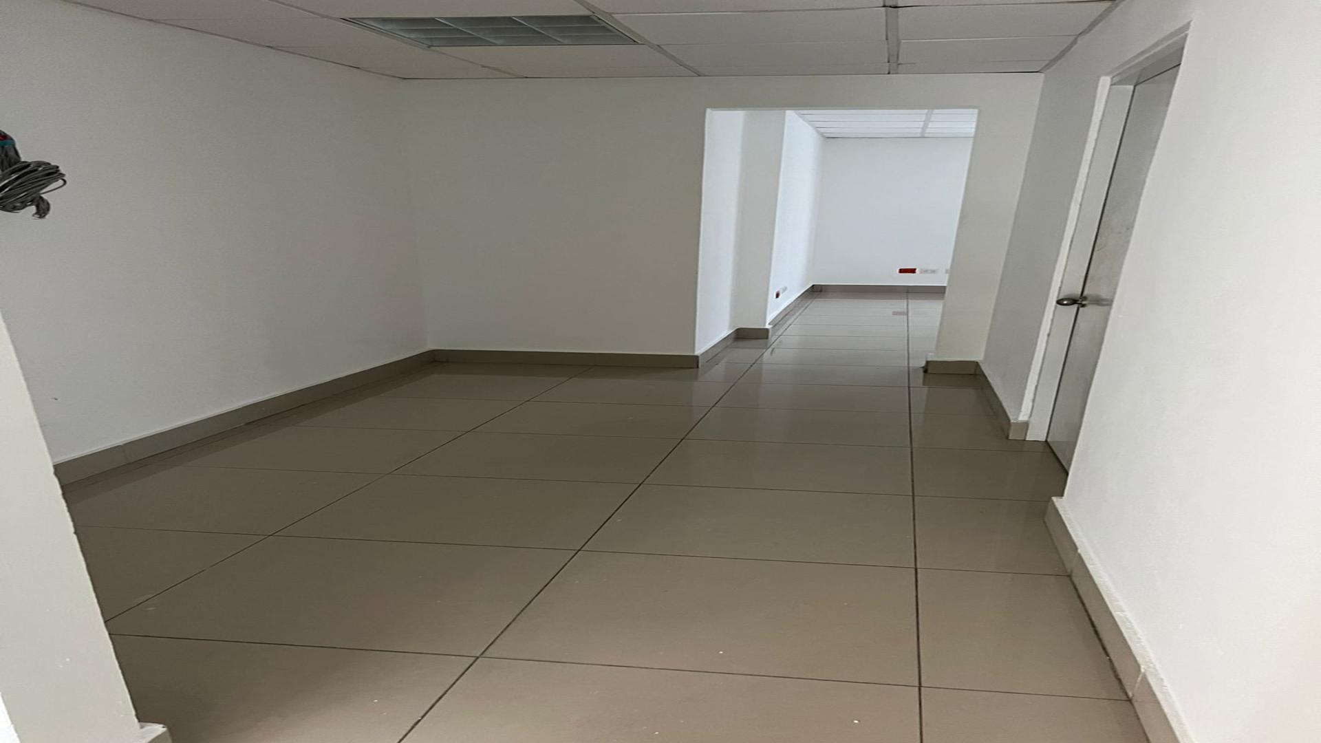 oficinas y locales comerciales - Alquilo 2do.Nivel Uso Comercial 6