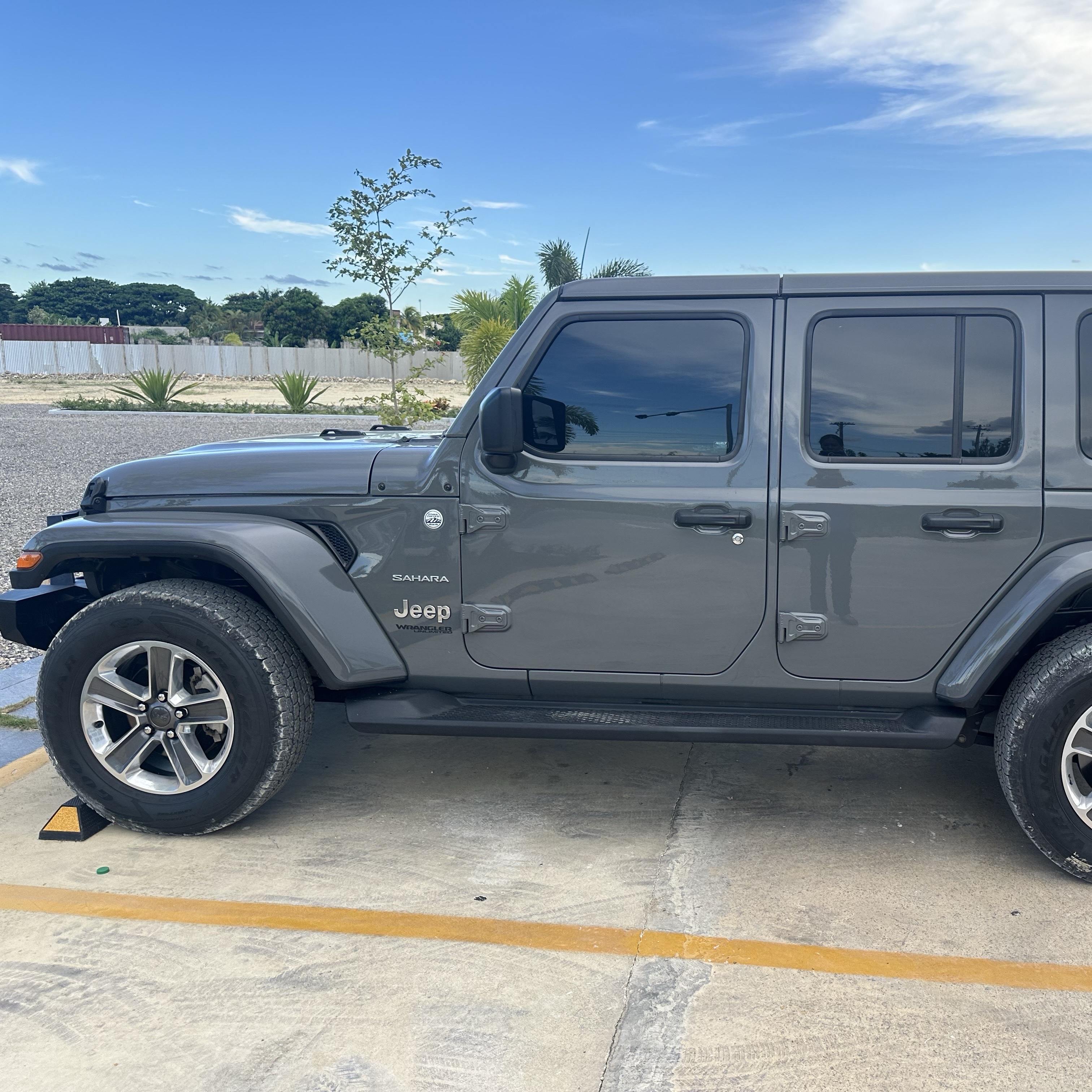 jeepetas y camionetas - 2021 Jeep Wrangler Unlimited Sahara Sport Utility 4DInf [hidden information]