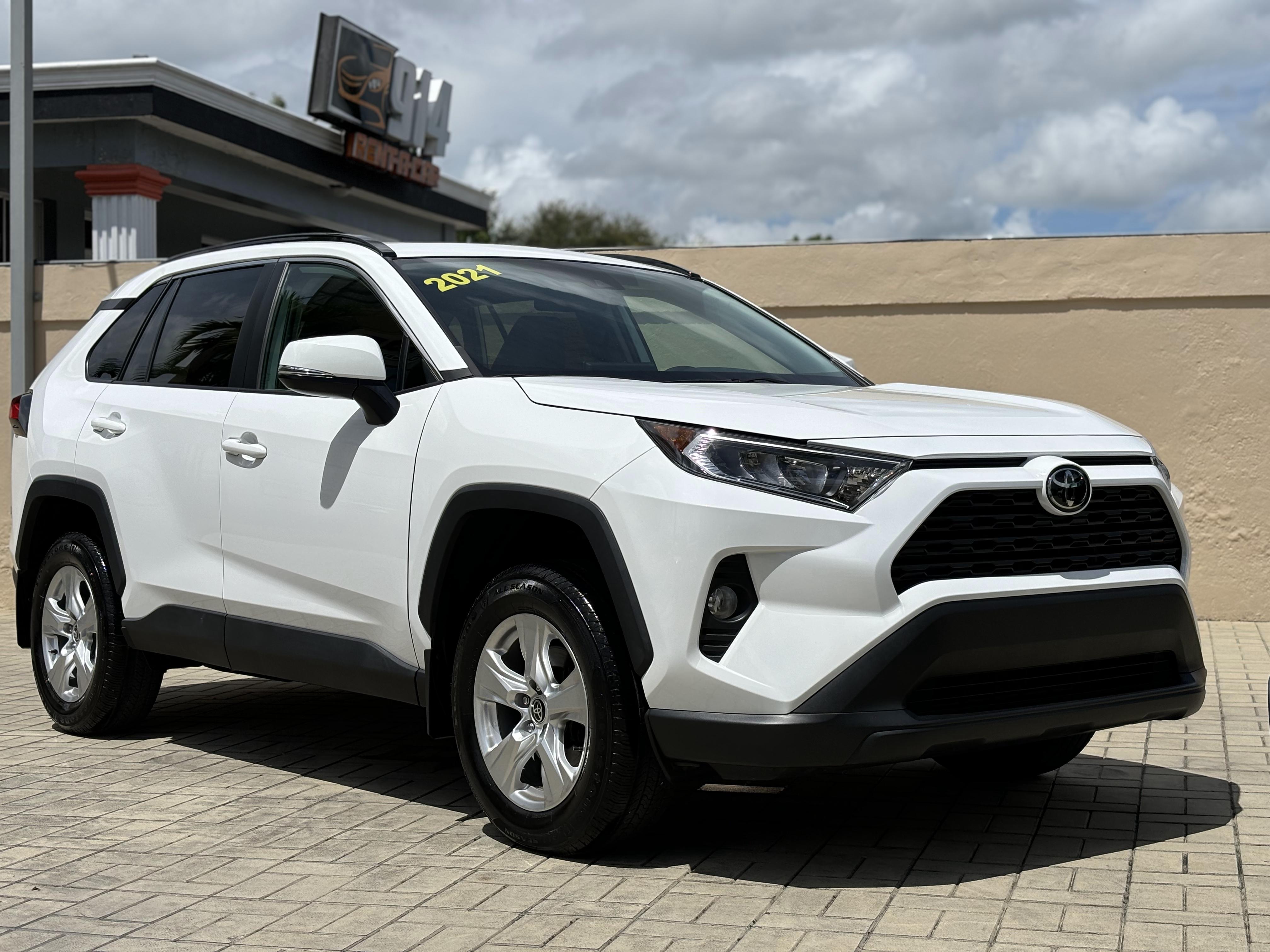 jeepetas y camionetas - Toyota Rav4 XLE año 2021 Recién Importada. 1