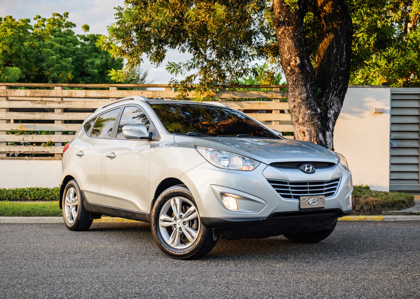 jeepetas y camionetas - HYUNDAI TUCSON AÑO 2013 1