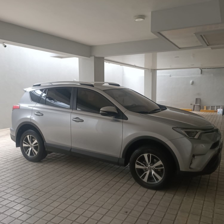 jeepetas y camionetas - Toyota rav4 2018 4