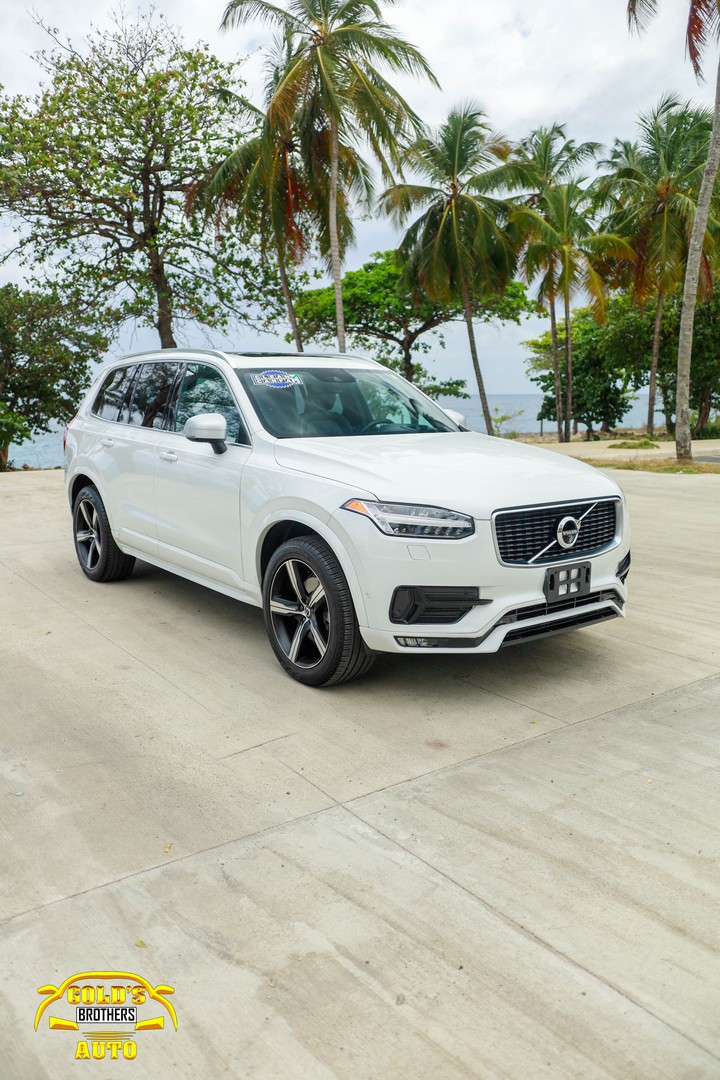 jeepetas y camionetas - Volvo XC90 R-Desing 2019 Clean Carfax Recien Importada