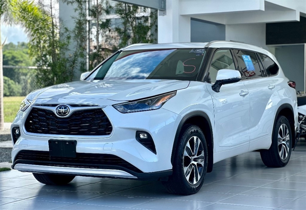 jeepetas y camionetas - 2022 Toyota Highlander XLE 