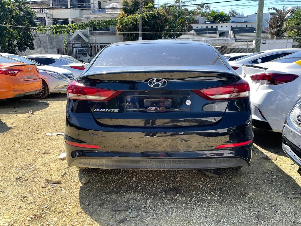 carros - HYUNDAI AVANTE 2019 NEGRO 8