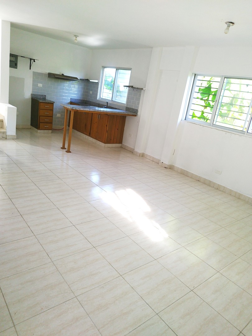 apartamentos - Apartamento en Alquiler 2 niveles en puerta de hierro, Arroyo Hondo 