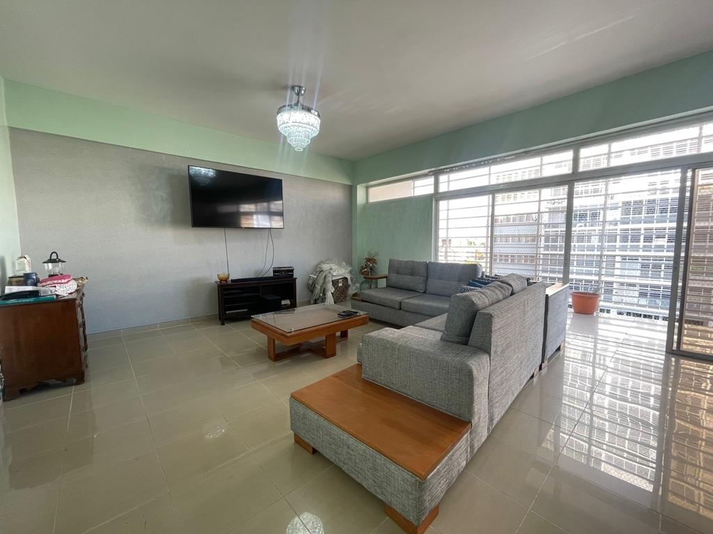 apartamentos - Vendo apto en Los cacicazgos 180. Mts.
RD$ 10,800,000  0