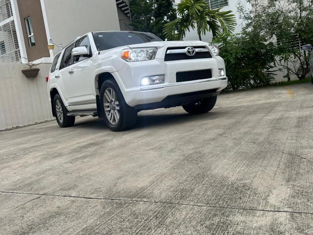 jeepetas y camionetas - Toyota 4runner limited 2012