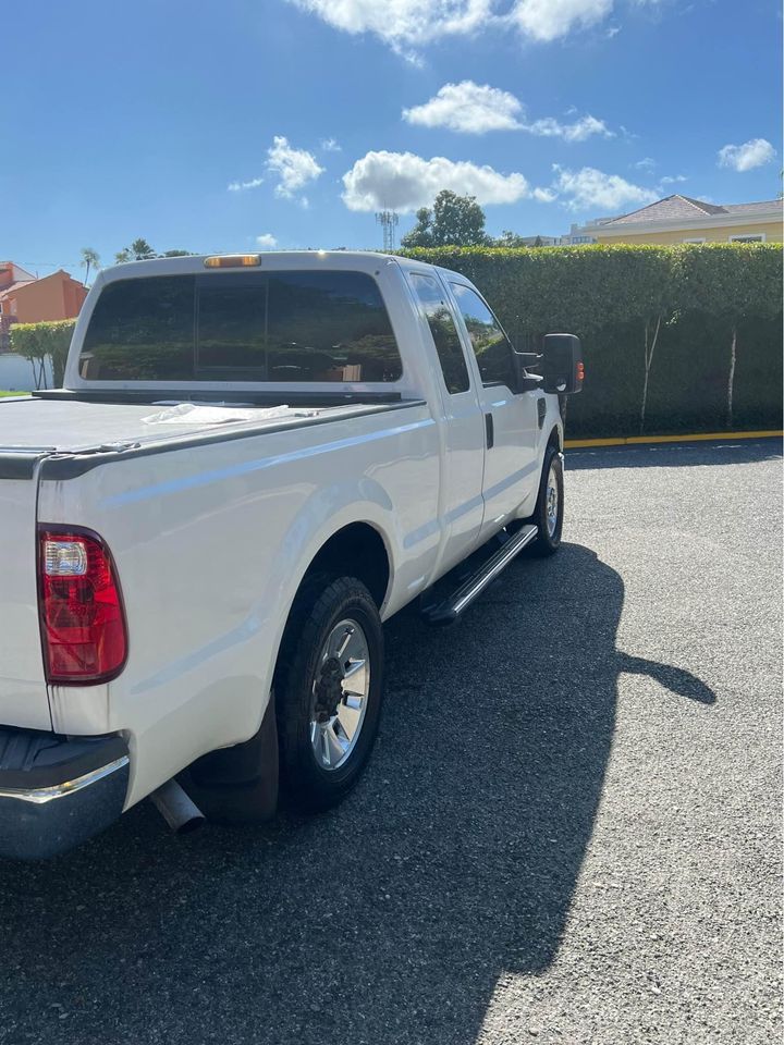 jeepetas y camionetas - Ford F-250 Super Duty XLT 2008 en Venta! 🚛 4