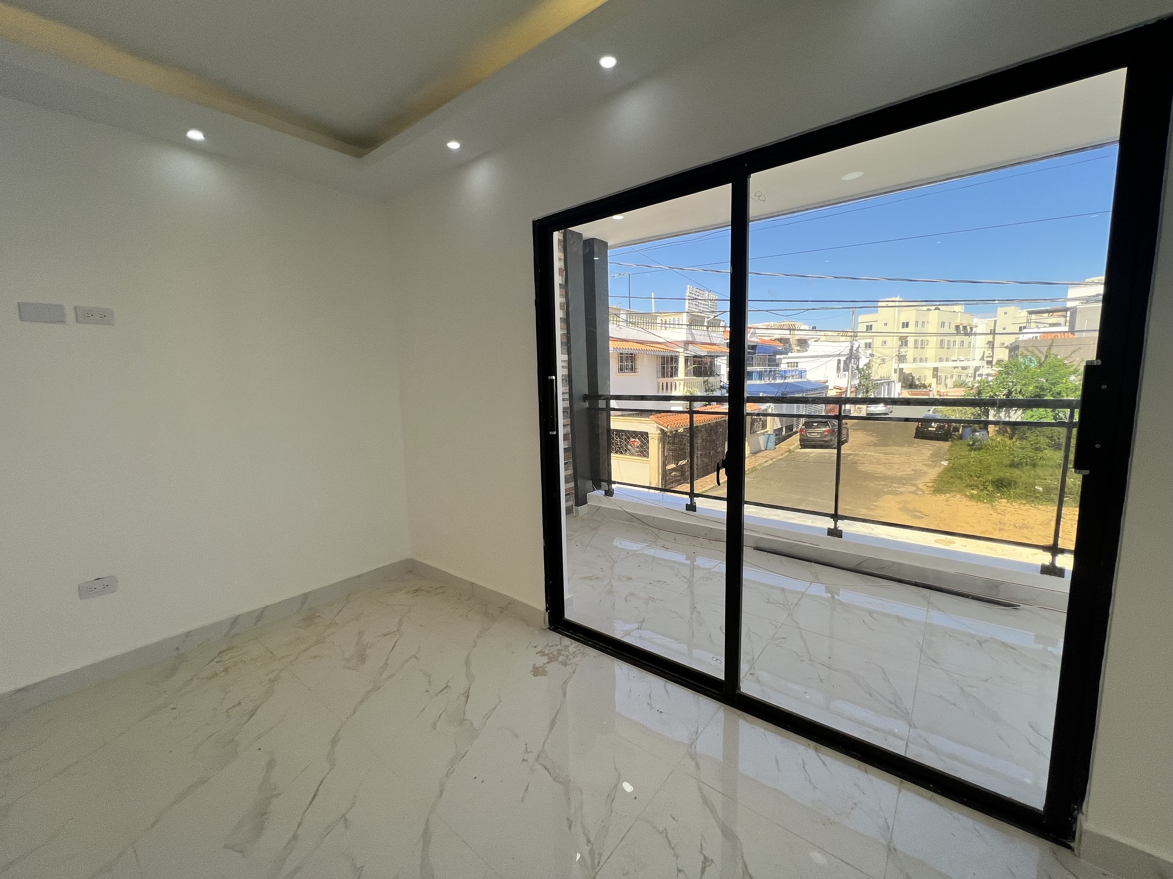 casas - venta de lujosa casa en la autopista de san isidro Santo Domingo este  4