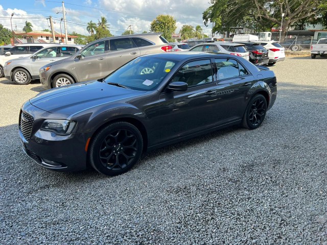 carros - Chrysler 300 c 2019 impecable