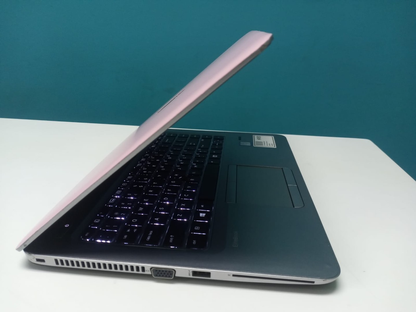 computadoras y laptops - Laptop, HP EliteBook 840 G3 / 6th Gen, Intel Core i5 / 8GB DDR4 / 128GB SSD 4