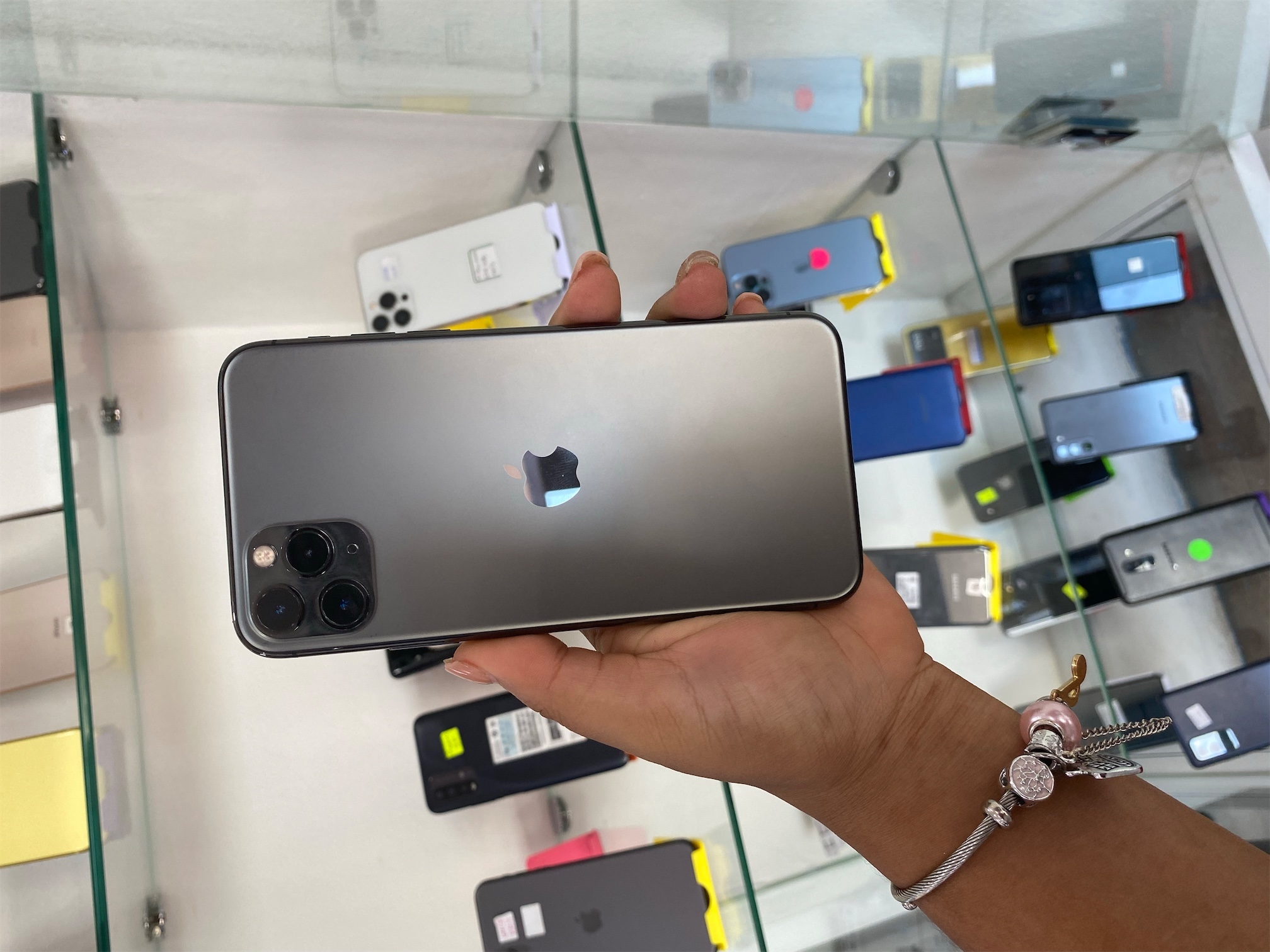 celulares y tabletas - iPhone 11 Pro Max 256 Gb FactoryPrecio: 27,490