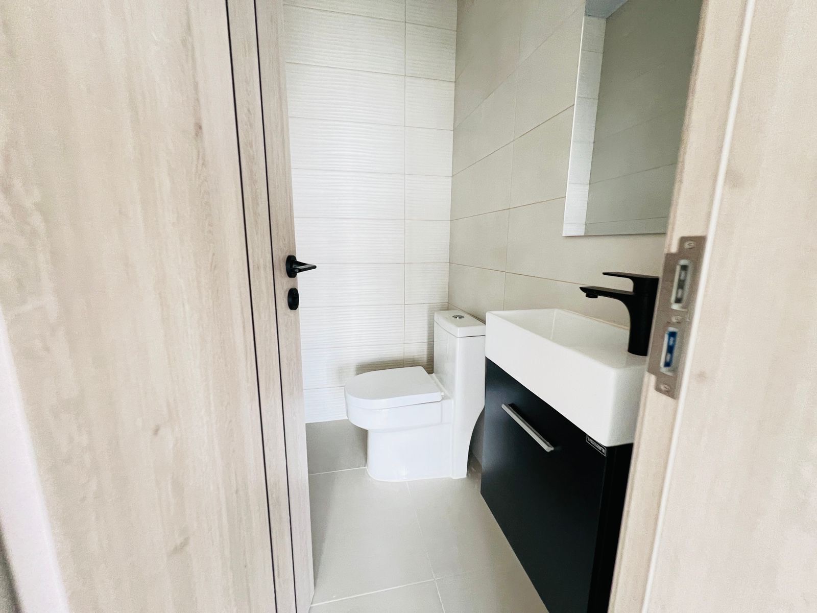 apartamentos - 𝙀𝙫𝙖𝙧𝙞𝙨𝙩𝙤 𝙈𝙤𝙧𝙖𝙡𝙚𝙨 una hab 1.5 baños  1