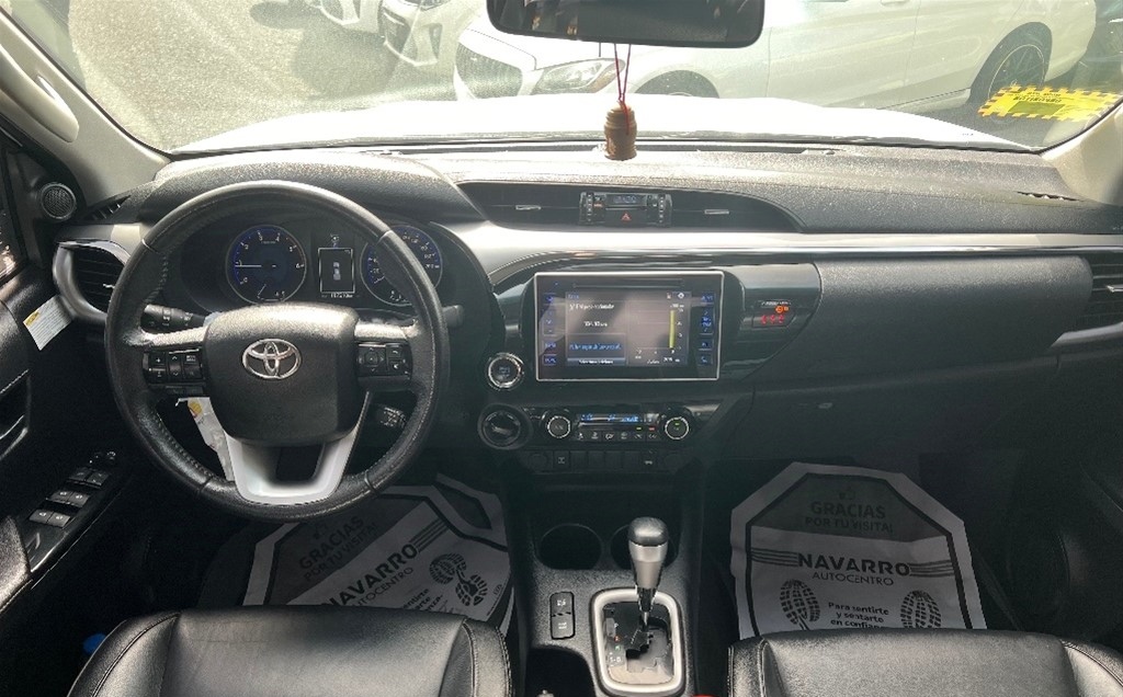 jeepetas y camionetas - 2019 Toyota Hilux SRV 4x4  1