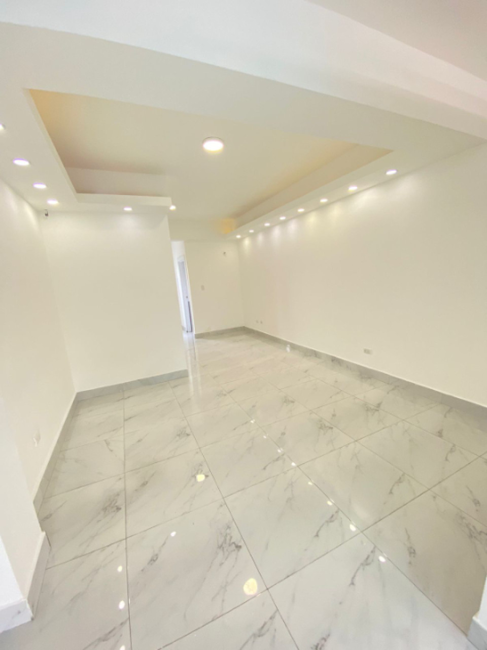 oficinas y locales comerciales - 🏢LOCAL COMERCIAL EN ALQUILER – LOS PRADOS, SD🏢