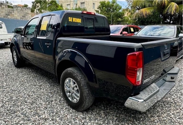 jeepetas y camionetas - Nissan Frontier SV 4x2 Doble Cabina 2019 4