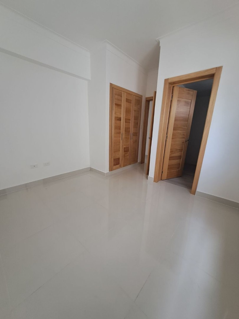 apartamentos - Apartamento Nuevo 2do piso en los prados 
 2