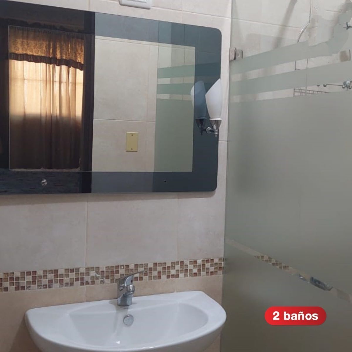 casas - Casa con local en residencial cerrado km 11 indep 2