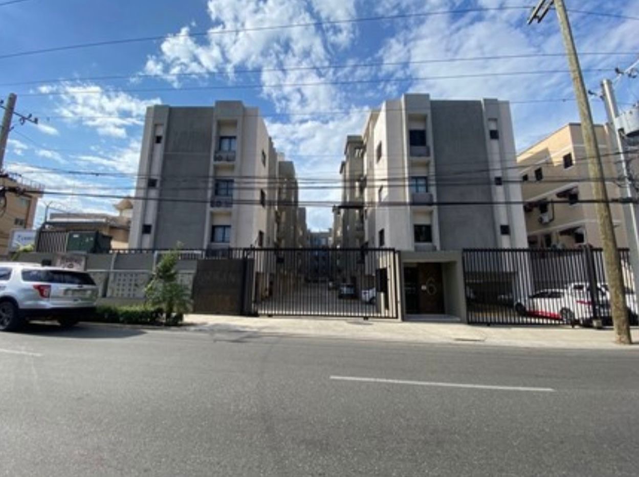 apartamentos - Vendo Arroyo hondo casi nuevo dos hab dos parqueo  2