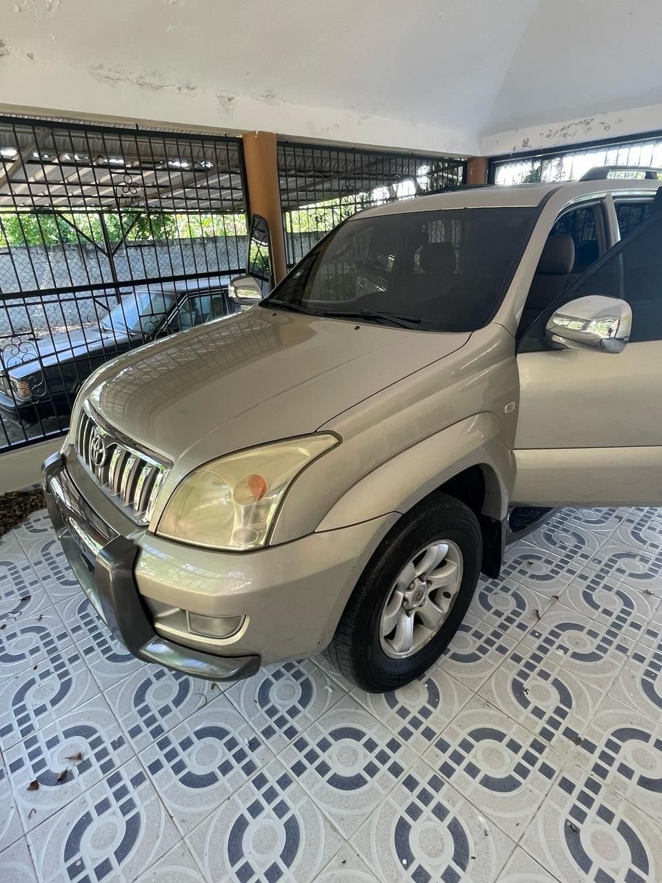 jeepetas y camionetas - 🚙✨ ¡Toyota Prado 2007 en EXCELENTES condiciones! ✨🚙
 