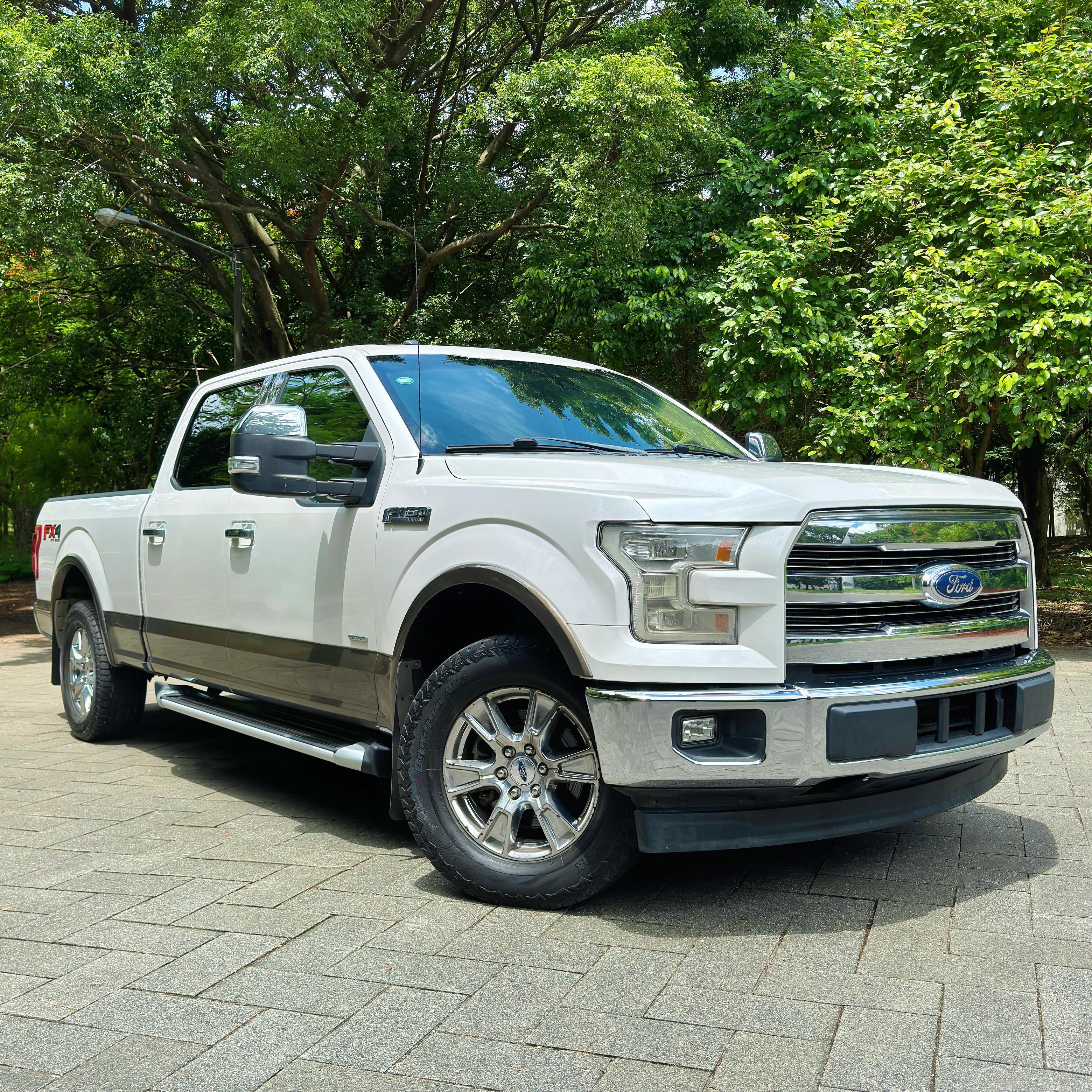 jeepetas y camionetas - Aprovecha y montate en esta super Ford F150 Lariat 2017 excelente condiciones 